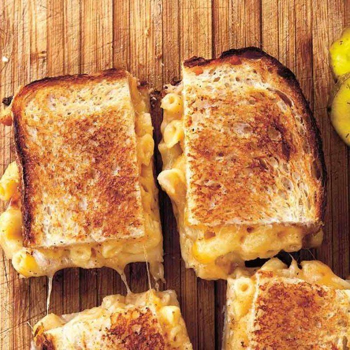 Grilled Mac & Cheese Sandwich