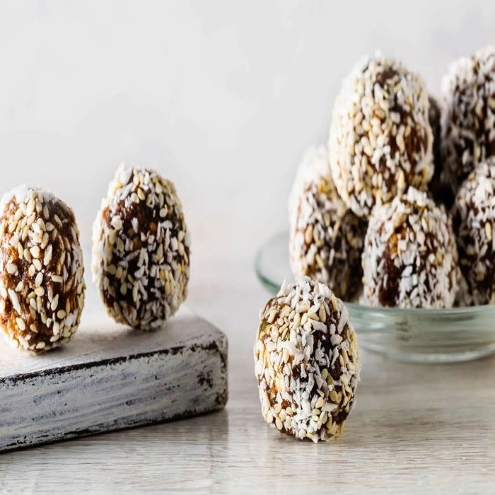 Spanische Fig-Kugeln mit Mandeln