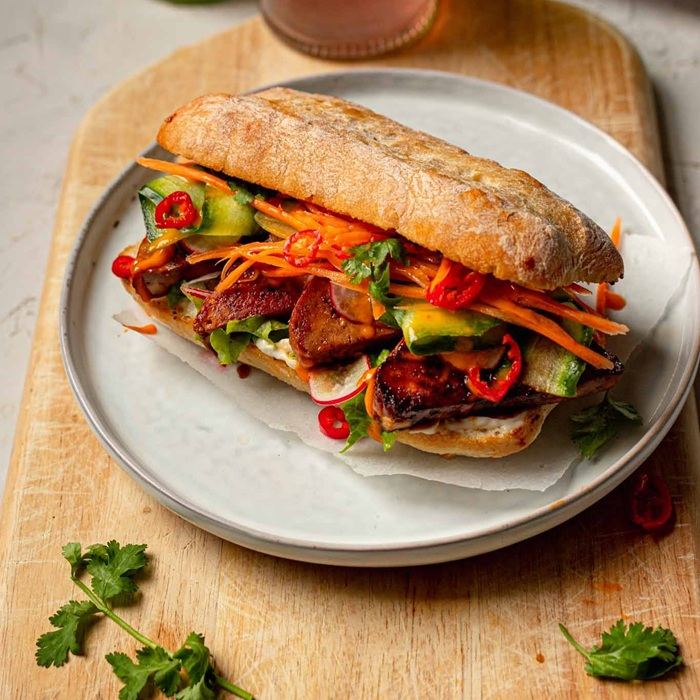 Veganer Banh-Mi-Sandwich