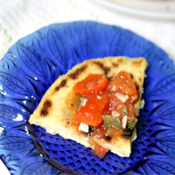 Berber-Brot mit gerösteter Paprika-Sauce