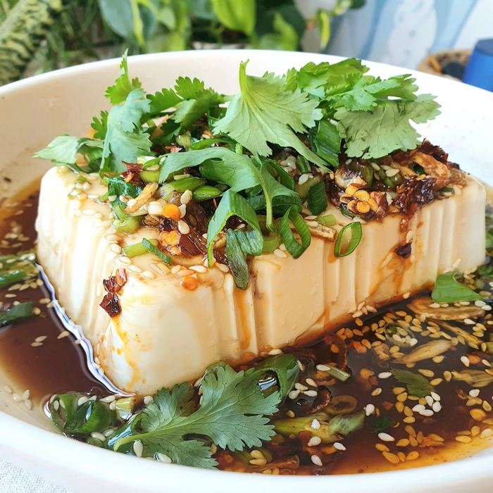 Silken Tofu mit Sesamsojasoße