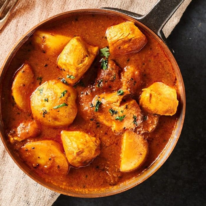 Bengalischer Hähnchen-Curry mit Kartoffeln