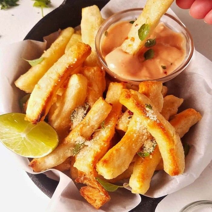 Gebackene Yuca-Fries mit knuspriger Kruste